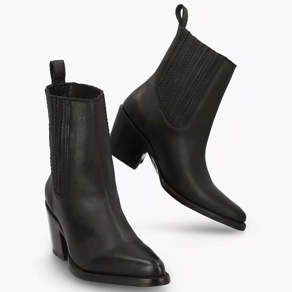 Women’s western style Mezcalero black boots